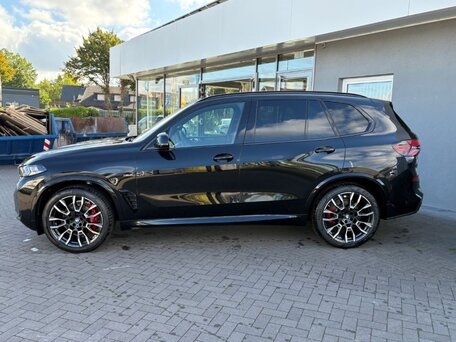 2025 BMW X5 40d IV (G05/G18) Рестайлинг, чёрный, 15125000 рублей, вид 2