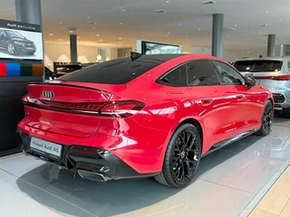 2026 Audi A5 L Sportback III (B10), красный, 6500000 рублей, вид 5