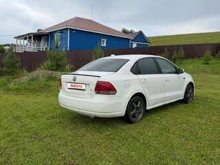 2013 Volkswagen Polo V, белый, 550000 рублей, вид 4