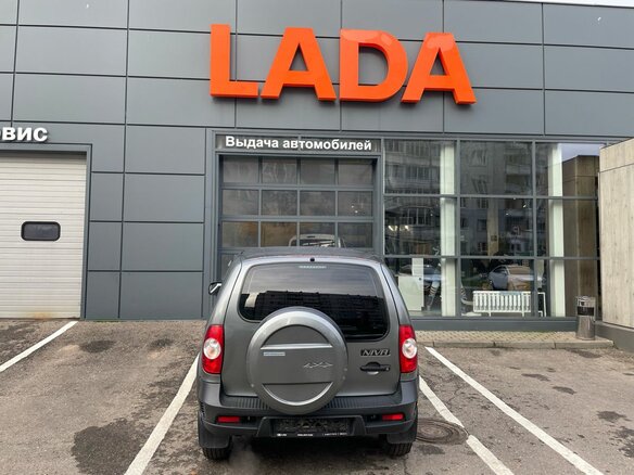 2020 Lada (ВАЗ) Niva, серый, 795000 рублей - вид 4