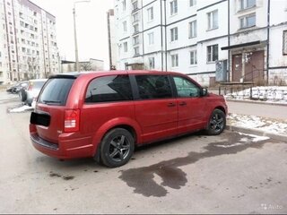 2008 Chrysler Town & Country V, красный, 970000 рублей, вид 3