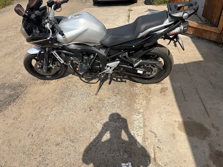 2008 Yamaha FZ6, серебристый, 470000 рублей, вид 3