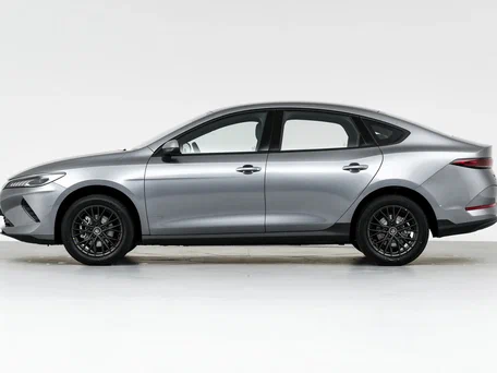 2026 BYD Qin Plus EV 510 I Рестайлинг, серый, 1950000 рублей, вид 3