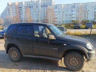 2012 Chevrolet Niva I Рестайлинг, чёрный, 350000 рублей, вид 3