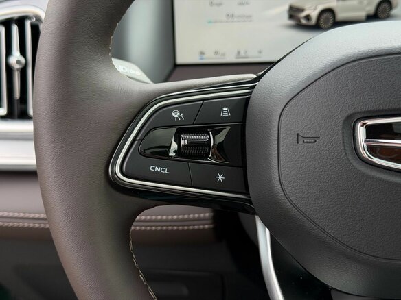 2026 Geely Monjaro I Рестайлинг 2 (China Market), зелёный, 4200000 рублей - вид 23