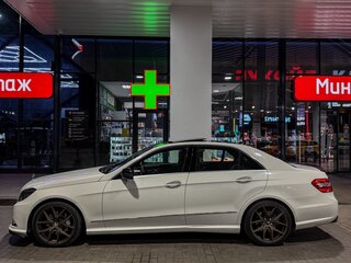 2011 Mercedes-Benz E-Класс 300 IV (W212, S212, C207), белый, 1690000 рублей, вид 2