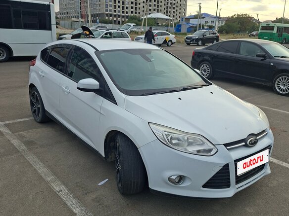 2011 Ford Focus III, белый - вид 1