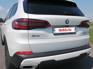 2019 BMW X5 40i IV (G05/G18), белый, 5200000 рублей, вид 4