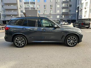 2020 BMW X5 30d IV (G05/G18), серый, 6750000 рублей, вид 5