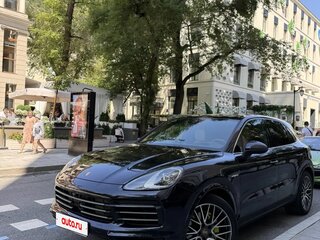 2022 Porsche Cayenne E-Hybrid III, синий, 10400000 рублей, вид 2