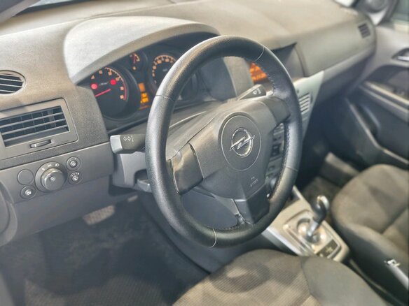 2011 Opel Astra H Рестайлинг, чёрный, 460000 рублей - вид 7