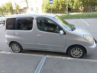 2002 Toyota FunCargo, серый, 450000 рублей, вид 4