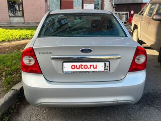 2009 Ford Focus II Рестайлинг, серебристый, 600000 рублей, вид 2