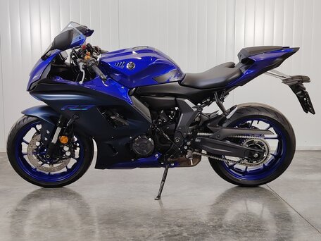 2022 Yamaha YZF-R7, синий, 799000 рублей, вид 4