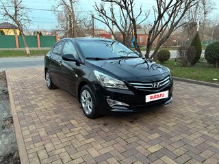 2015 Hyundai Solaris I Рестайлинг, чёрный, 820000 рублей, вид 3