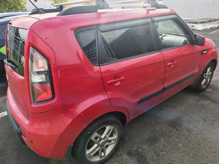 2011 Kia Soul I, красный, 809000 рублей, вид 4