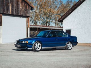 1992 BMW M5 II (E34), синий, 5650000 рублей, вид 1