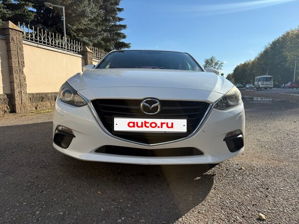 2015 Mazda 3 III (BM), белый, 1499000 рублей - вид 1