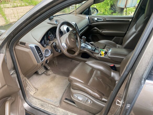 2010 Porsche Cayenne Diesel II (958), коричневый, 2300000 рублей - вид 5