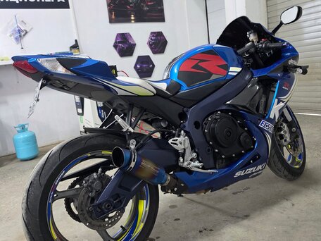 2011 Suzuki GSX-R 600, синий, 550000 рублей, вид 3