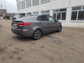 2016 Kia Rio III Рестайлинг, серый, 1200000 рублей, вид 5
