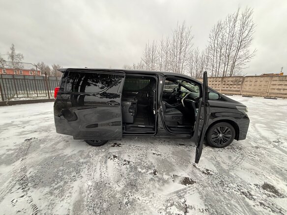 2021 Toyota Alphard III Рестайлинг, чёрный, 4600000 рублей - вид 2