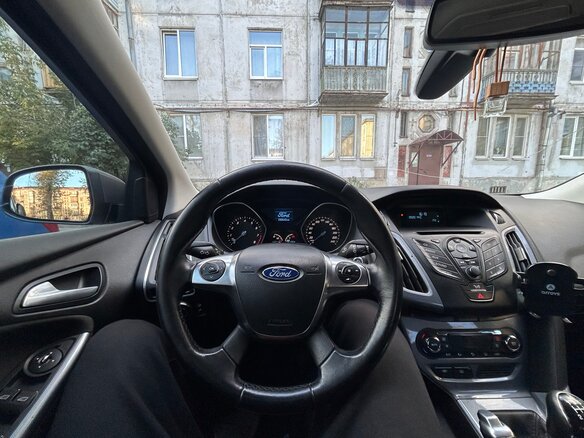 2013 Ford Focus III, коричневый, 930000 рублей - вид 8