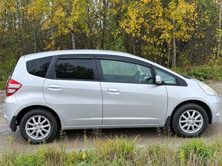 2010 Honda Fit II, серебристый, 750000 рублей, вид 3