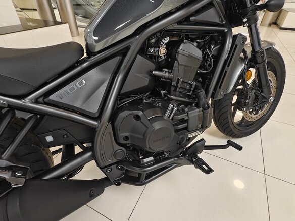 2025 Honda CMX 1100 Rebel, серый - вид 21