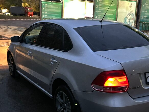 2012 Volkswagen Polo V, серый, 500000 рублей - вид 5