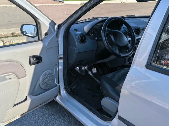 2007 Renault Logan I, серый, 169000 рублей - вид 5