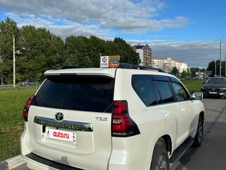 2019 Toyota Land Cruiser Prado 150 Series Рестайлинг 2, белый, 3995000 рублей, вид 4