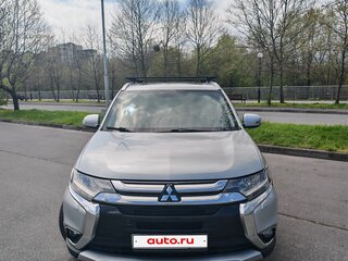 2015 Mitsubishi Outlander III Рестайлинг 2, серебристый, 2200000 рублей, вид 1