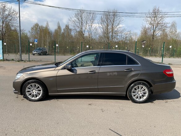 2010 Mercedes-Benz E-Класс 250 5G-Tronic IV (W212, S212, C207), серый, 1400000 рублей - вид 3