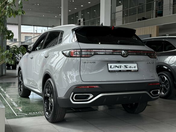 2026 Changan UNI-S I Рестайлинг, серый - вид 5