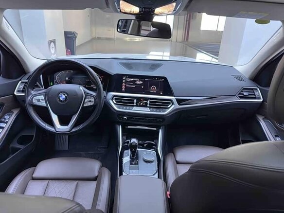 2022 BMW 3 серии 320i VII (G2x), белый, 2970000 рублей - вид 4