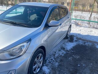 2012 Hyundai Solaris I, серебристый, 670000 рублей, вид 2