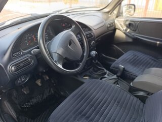 2011 Chevrolet Niva I Рестайлинг, серебристый, 495000 рублей, вид 5