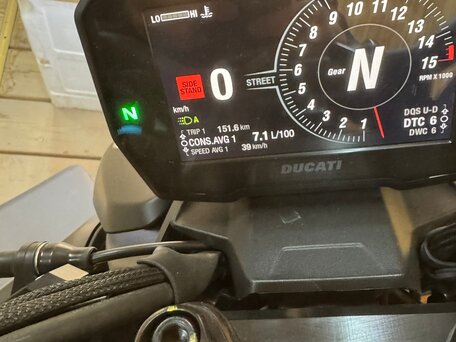 2022 Ducati Streetfighter V4, чёрный, 2300000 рублей, вид 2