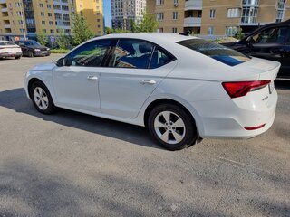 2021 Skoda Octavia IV (A8), белый, 2550000 рублей, вид 5