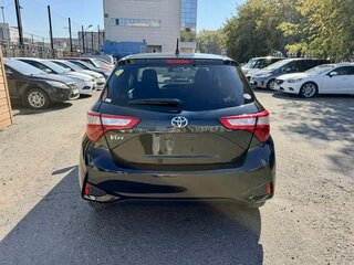2018 Toyota Vitz III (XP130) Рестайлинг, чёрный, 1079000 рублей, вид 2