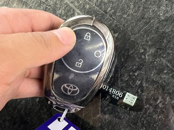 2025 Toyota bZ3X 58.3 kWh, серебристый, 2990000 рублей - вид 17