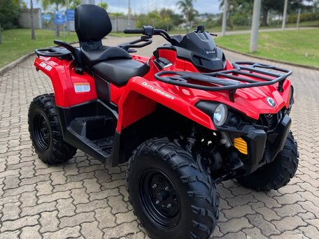 2017 BRP Can-Am Outlander L 570 (MAX), красный, 1215700 рублей, вид 1