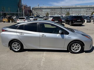 2018 Toyota Prius IV (XW50), серый, 1350000 рублей, вид 4