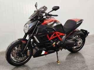 2013 Ducati Diavel Carbon, чёрный, 879000 рублей, вид 4