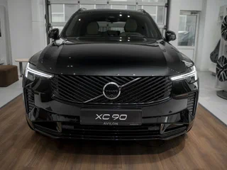 2025 Volvo XC90 T8 II Рестайлинг 2, чёрный, 13059665 рублей, вид 3