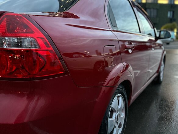 2007 Chevrolet Aveo I Рестайлинг, красный, 400000 рублей - вид 8