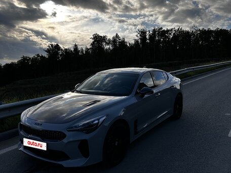 2018 Kia Stinger I, серый, 2850000 рублей, вид 1
