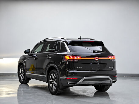 2023 Volkswagen Tayron I Рестайлинг, серый, 2470000 рублей, вид 2