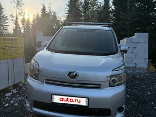 2008 Toyota Voxy II (R70), серебристый, 1000000 рублей, вид 1